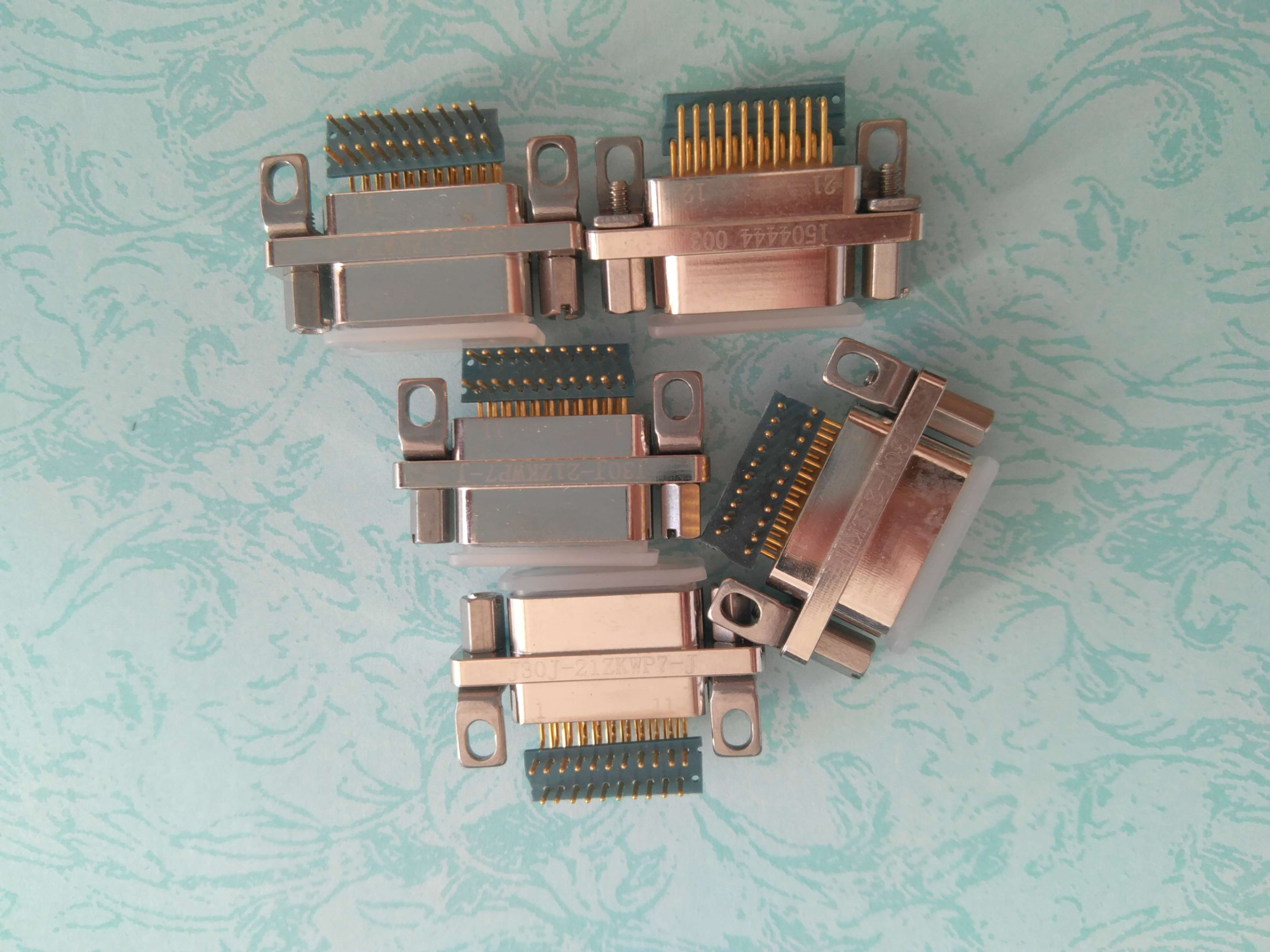 J30J-100TJ/ZK矩形连接器